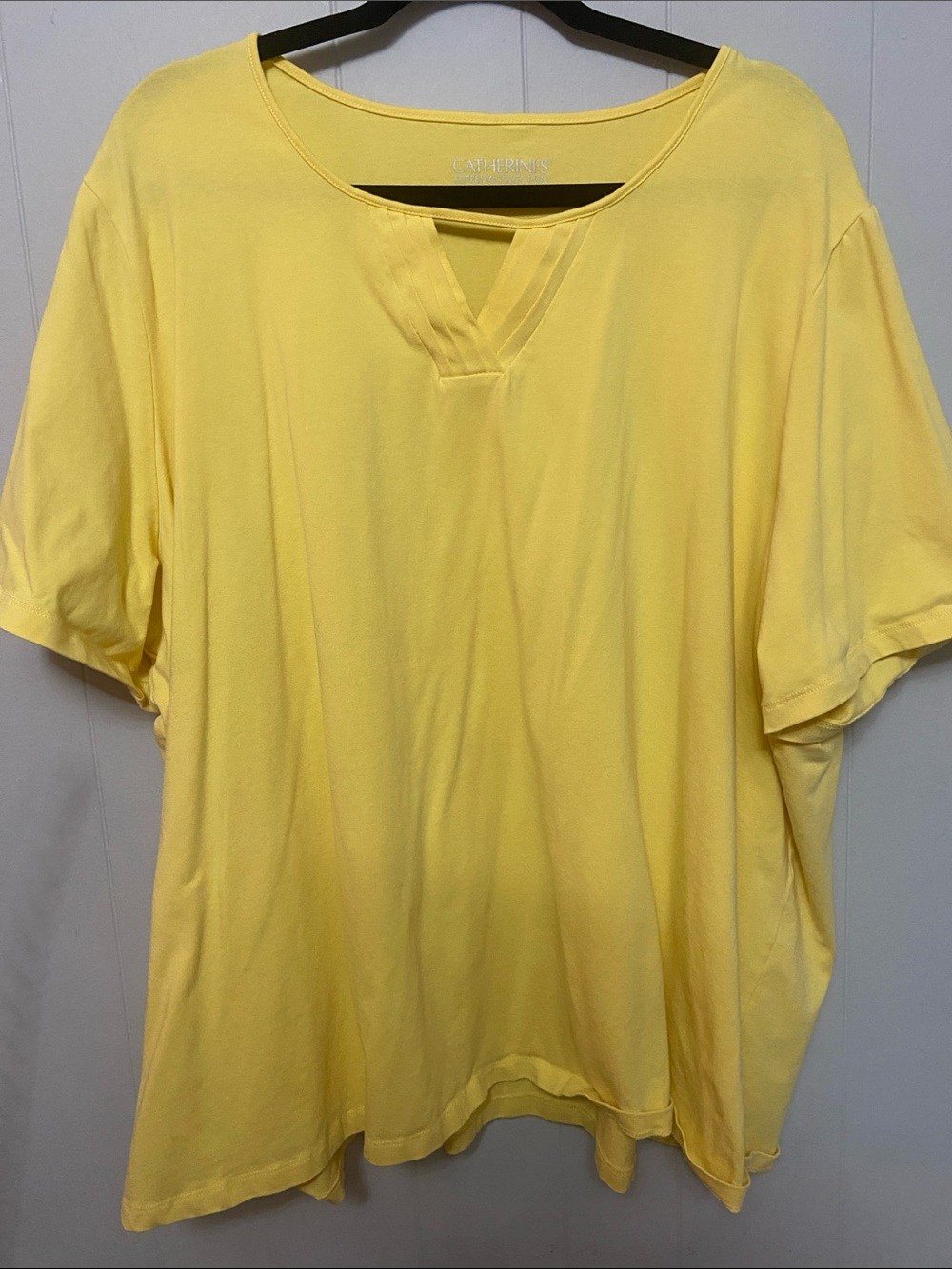 Catherines Bright Yellow Short-Sleeve V-Notch Tee. Size 3XL